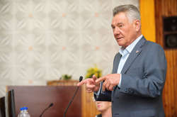 Екс-меру Києва Омельченку виповнилося 80 років