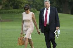 Батьки Меланії Трамп отримали американське громадянство 