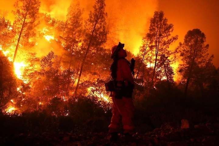Пекло, яке створило полум'я. Як виглядають страшні наслідки пожеж, які вирують у Каліфорнії