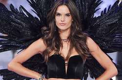 Алессандру Амбросио застукали на свидании 