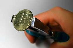 Російський рубль продовжив падіння