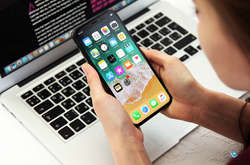 Apple пропонує замінити паспорти на iPhone 