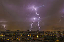 Синоптики розповіли, в яких регіонах України пройдуть грози з градом