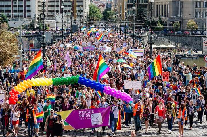В Праге состоялся многотысячный ЛГБТ-парад