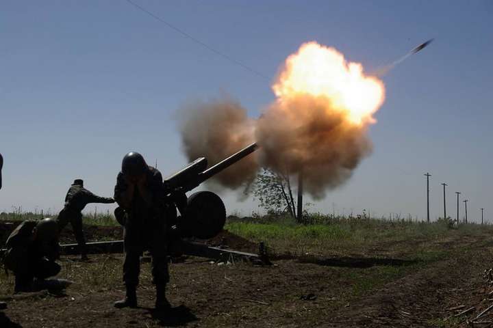 Окупанти стріляли зі ствольної артилерії калібром 122 міліметри - Бойовики на Донбасі застосували важку артилерію, одного військового поранено