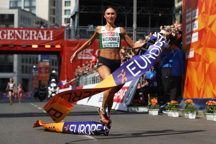Білоруська спортсменка пробігла сім кілометрів з кровотечею, але виграла марафон на чемпіонаті Європи