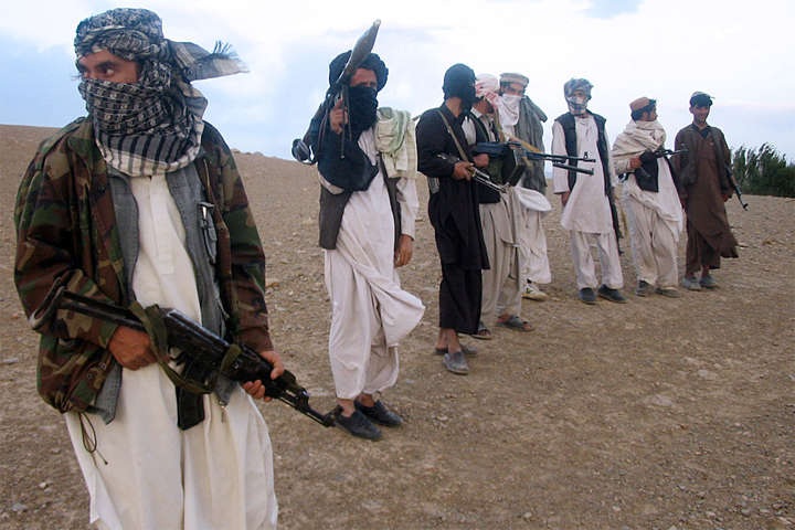 В Афганістані під час нападу талібів загинуло 17 військових