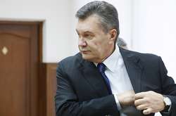 Новий безкоштовний адвокат Януковича за годину встигає ознайомитися з 1000 сторінок справи? (Фото)