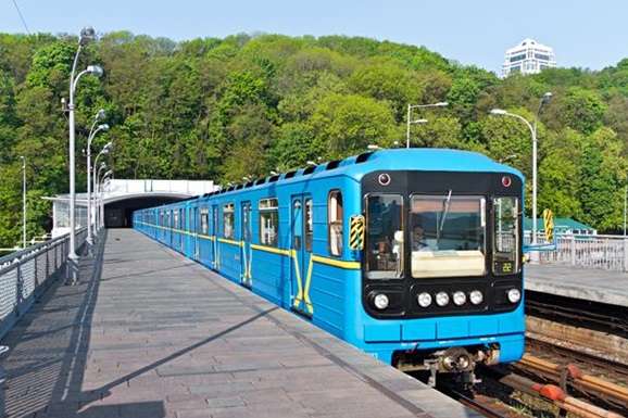 В Киеве 14 августа закроют три станции метро в связи с проведением футбольного матча