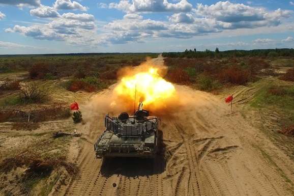 В Україні випробували модернізований танк, оснащений ракетами «Комбат» 