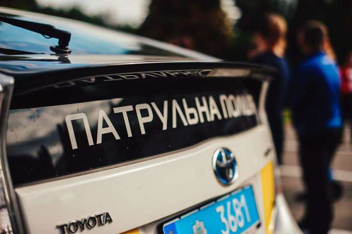 Двоє п’яних братів влаштували дебош на автозаправці у Вінниці