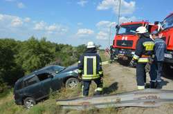 В Дніпрі автомобіль впав з мосту 