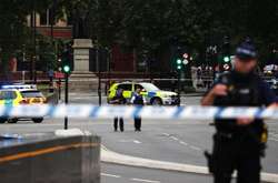 У Лондоні біля парламенту автомобіль протаранив загородження і збив пішоходів