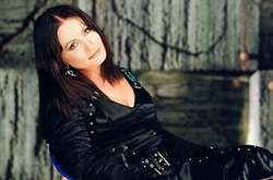 Директор Софии Ротару признался, что звезда ведет затворнический образ жизни