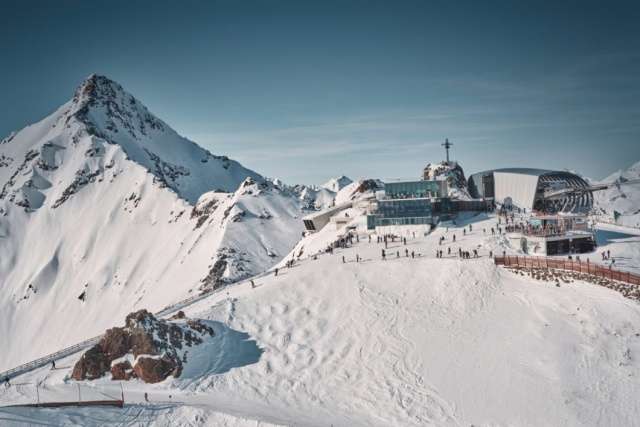 В Альпах на висоті в 3000 метрів відкрили музей Джеймса Бонда (фото)