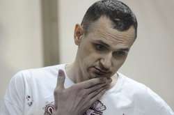 У Кремлі відповіли матері Сенцова на прохання помилувати сина