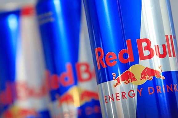 Зухвала крадіжка у Бельгії: невідомі поцупили 11 вантажівок енергетика Red Bull
