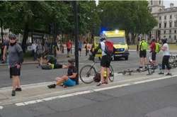 Після інциденту з авто біля британського парламенту поліція провела обшуки