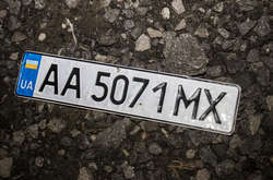 Поліція: автівка, яка задавила пішохода на Заболотного, мала номери-двійники