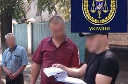 На Сумщині працівник колонії вимагав від в’язня 10 тисяч гривень