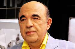 Из-за отсутствия работы Украину покидает 100 тысяч человек каждый месяц - Рабинович