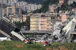 Трагедія в Генуї: під завалами мосту можуть лишатися до 20 людей 