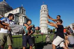 Смешные и креативные фото с Пизанской башней