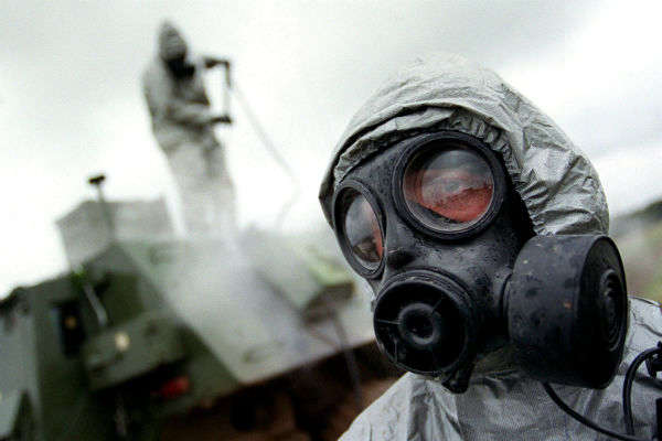 Експерт попередив про хімічну загрозу на сході України 
