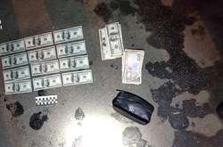 Двох іноземців-нелегалів підозрюють у крадіжці з будинку у Вінниці