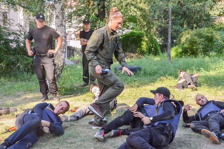 Поліцейські з Луганщини проходять в Дніпрі курси з тактичної медицини