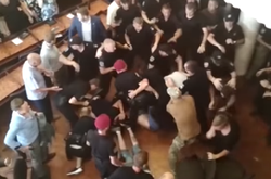 Бійка в Конотопській міськраді