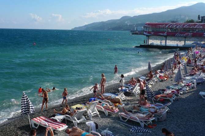 РФ роздумує над субсидіюванням туризму в окупованому Криму