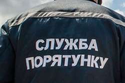 У Херсоні жінка провалилася з третього на другий поверх