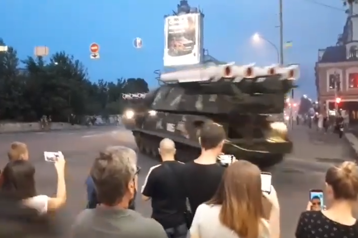 З’явилося відео моменту ДТП «Бука» у центрі Києва