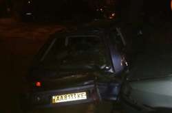 Одна з розбитих автівок