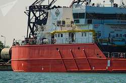 Біля берегів Африки п'ятий день шукають танкер з 17 грузинськими моряками