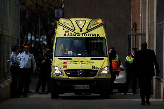 В Іспанії чоловік з криком «Аллах акбар» напав з ножем на поліцейських 