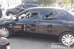 Група квартирних крадіїв тікала на автівці від поліції та врізалася в огорожу