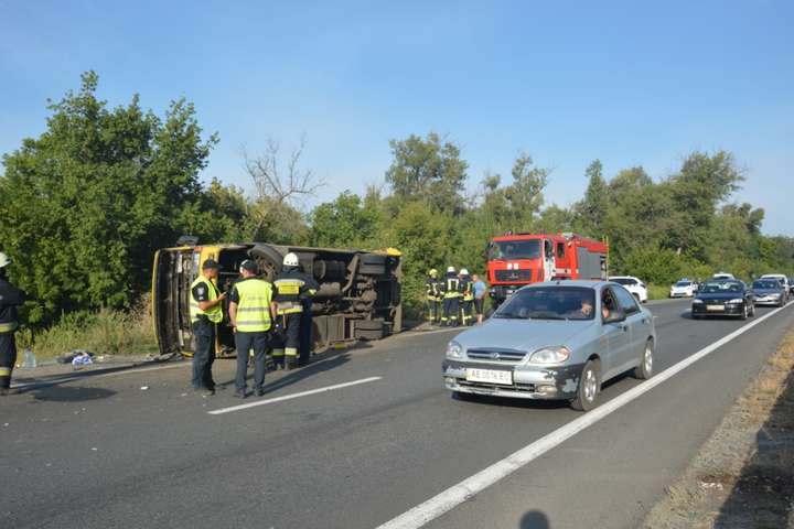 ДТП з 18-ма постраждалими на Дніпропетровщині: водій вантажівки зізнався, що заснув