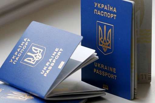 Кримчани різко кинулися оформляти українські паспорти 