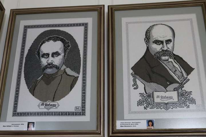 Півсотні вишитих портретів Тараса Шевченка привезли до Вінниці. Фоторепортаж з виставки