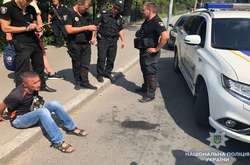 Умовно засуджений киянин посеред вулиці напав на студентку і вирвав сумку