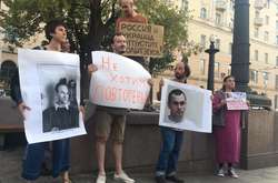 В Москві поліція затримала учасників пікету на підтримку Сенцова