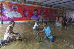 Здесь бедность с нищетой чередуется с яркими праздниками. Контрастные фото из жизни Индии