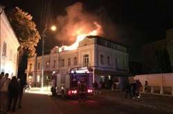 У центрі Рівного спалахнула масштабна пожежа