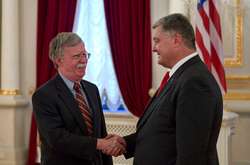  Президент Петро Порошенко провів зустріч із Радником Президента США з питань національної безпеки Джоном Болтоном 