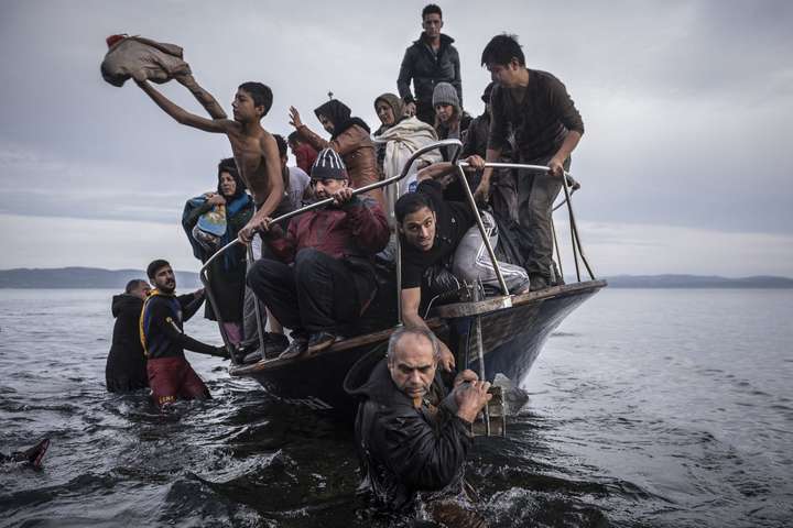 Лідери країн ЄС не змогли домовитися щодо долі мігрантів у Середземному морі