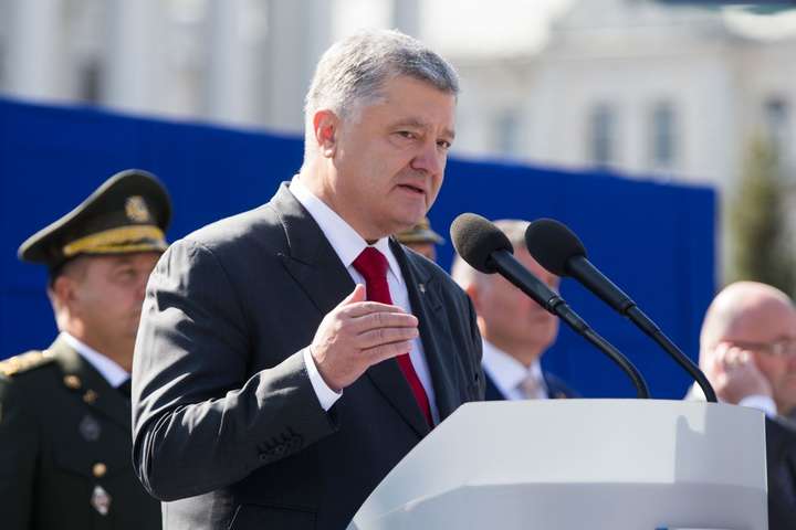 Порошенко попереджає про небезпеку для реформ в Україні