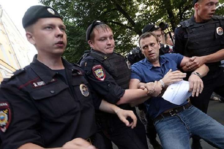 Російська поліція затримала Навального