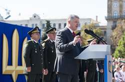 Петро Порошенко під час параду на День Незалежності